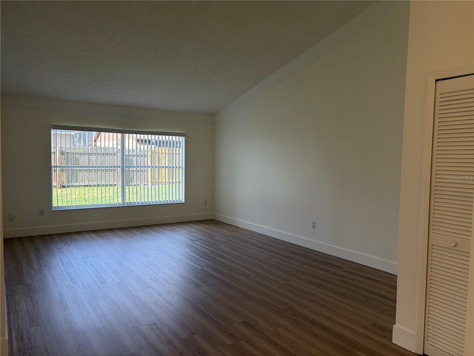 1518 Storington Ave Property Photo 4