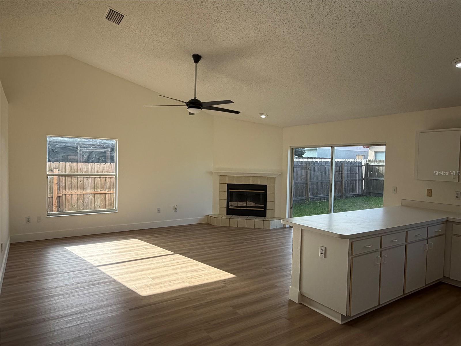 1518 Storington Ave Property Photo 8