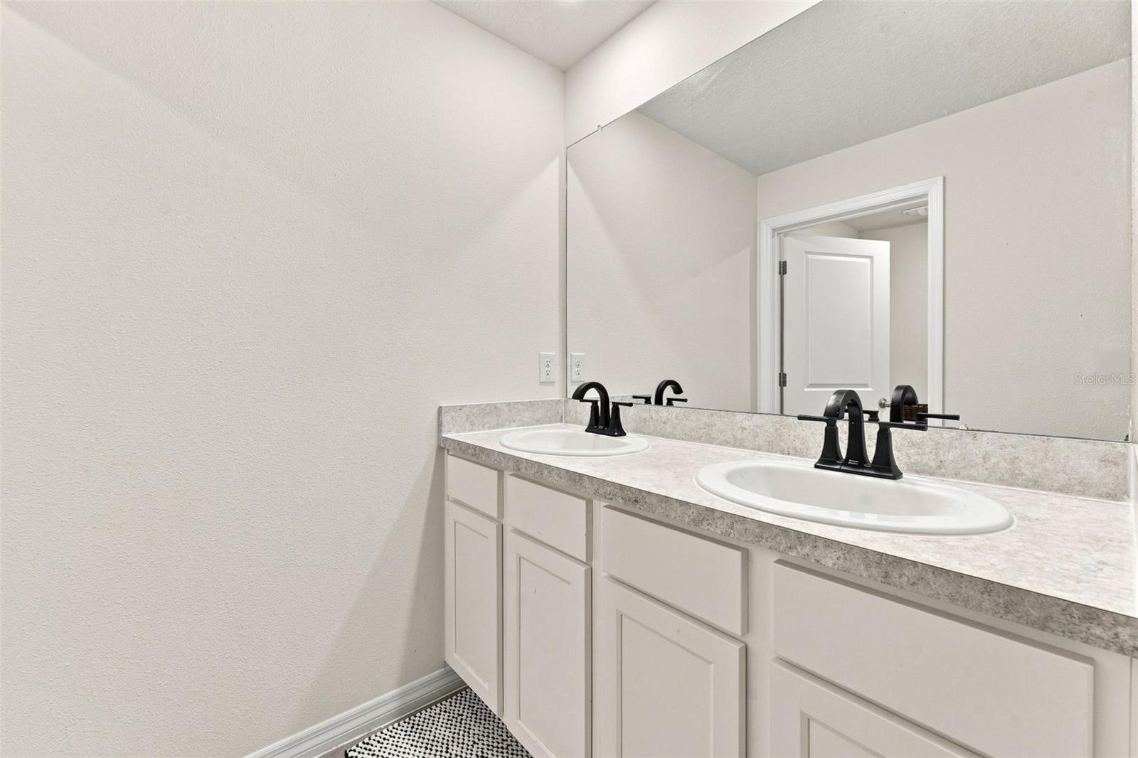 7951 Sail Clover Ln Property Photo 30