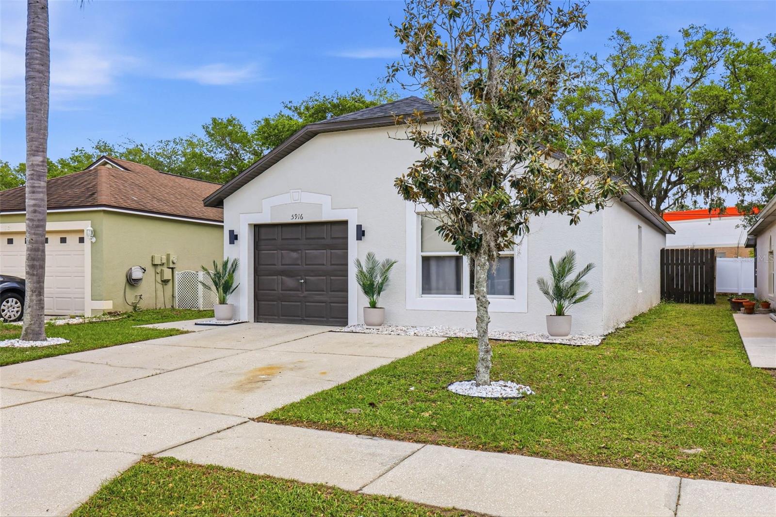 5916 Lake Front Dr Property Photo 4