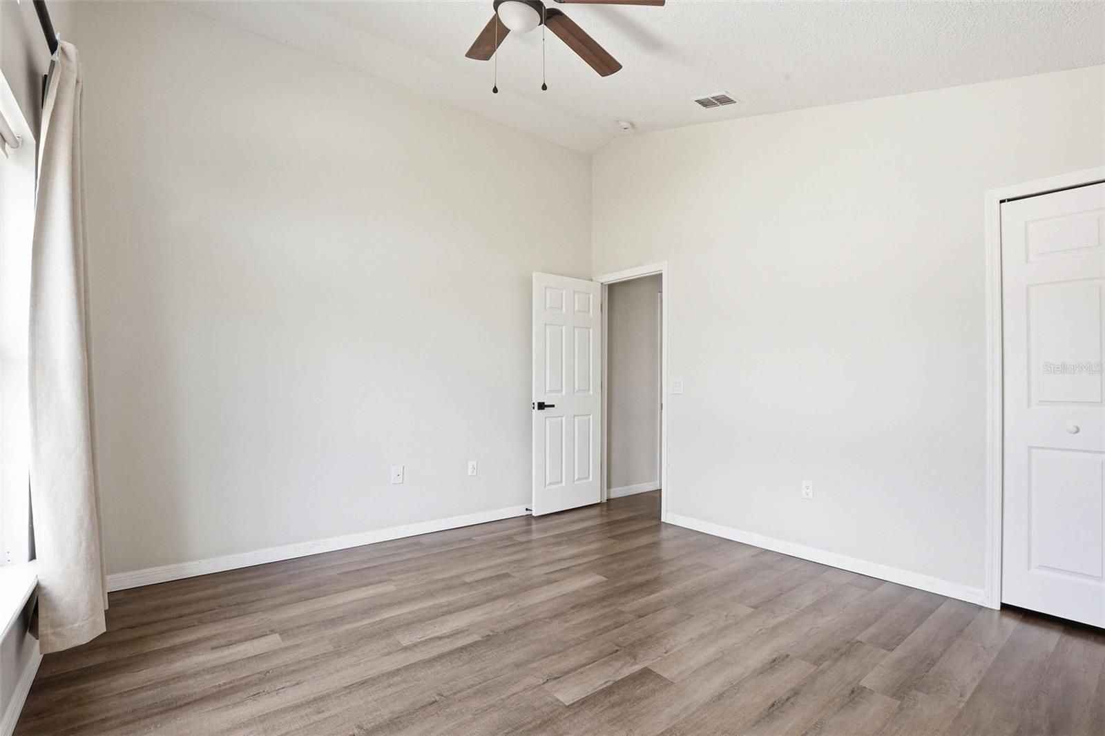 5916 Lake Front Dr Property Photo 22