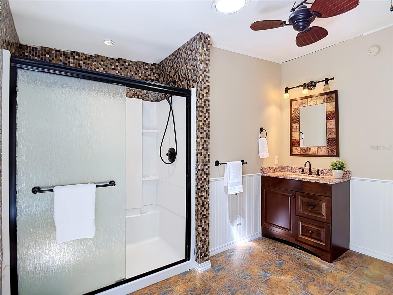 17235 Carlesimo Ave Property Photo 24