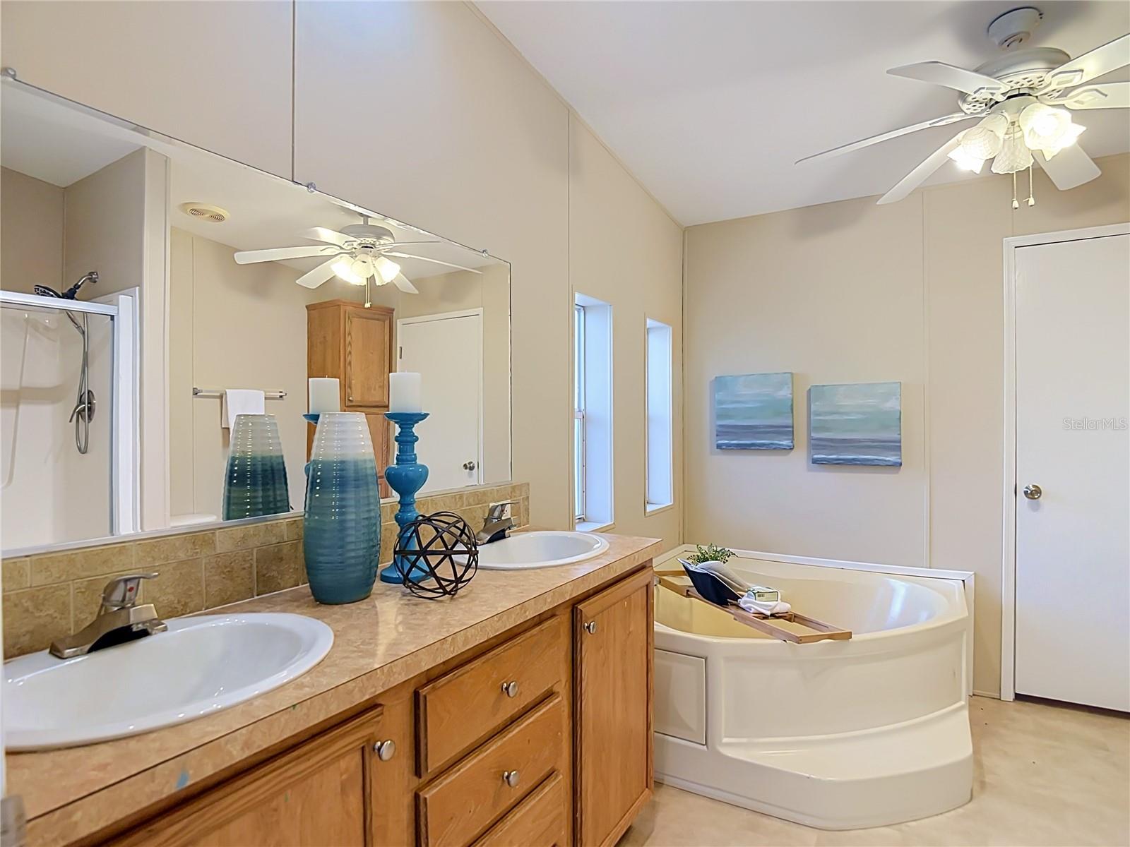 17235 Carlesimo Ave Property Photo 27