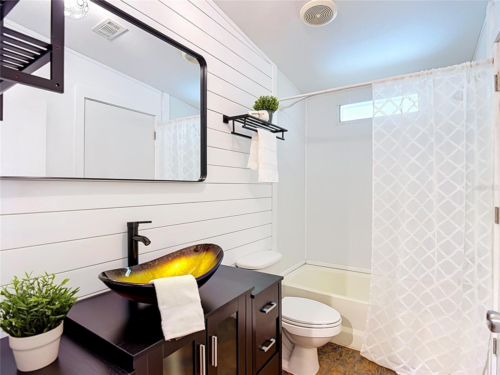17235 Carlesimo Ave Property Photo 33
