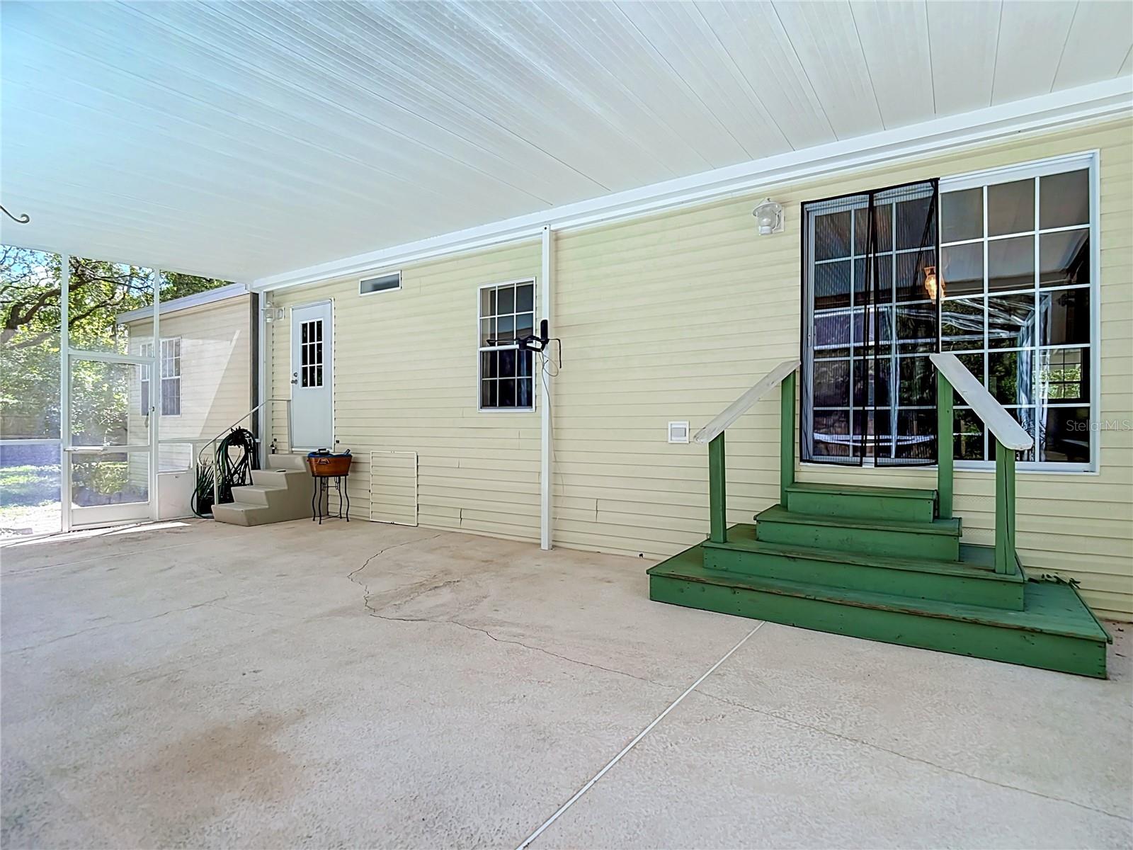 17235 Carlesimo Ave Property Photo 37