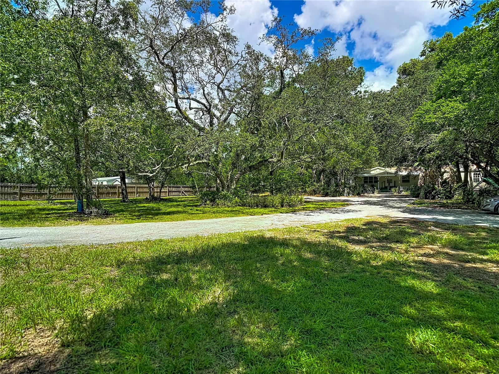 17235 Carlesimo Ave Property Photo 54