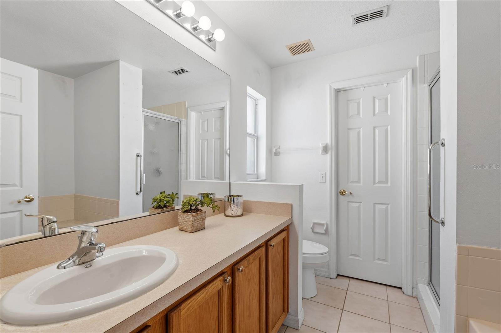 566 Vineyard Way Property Photo 8