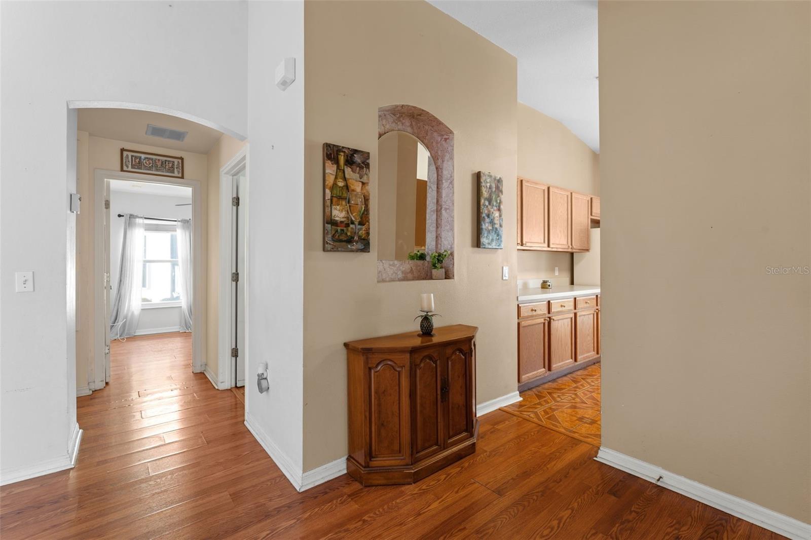 566 Vineyard Way Property Photo 15