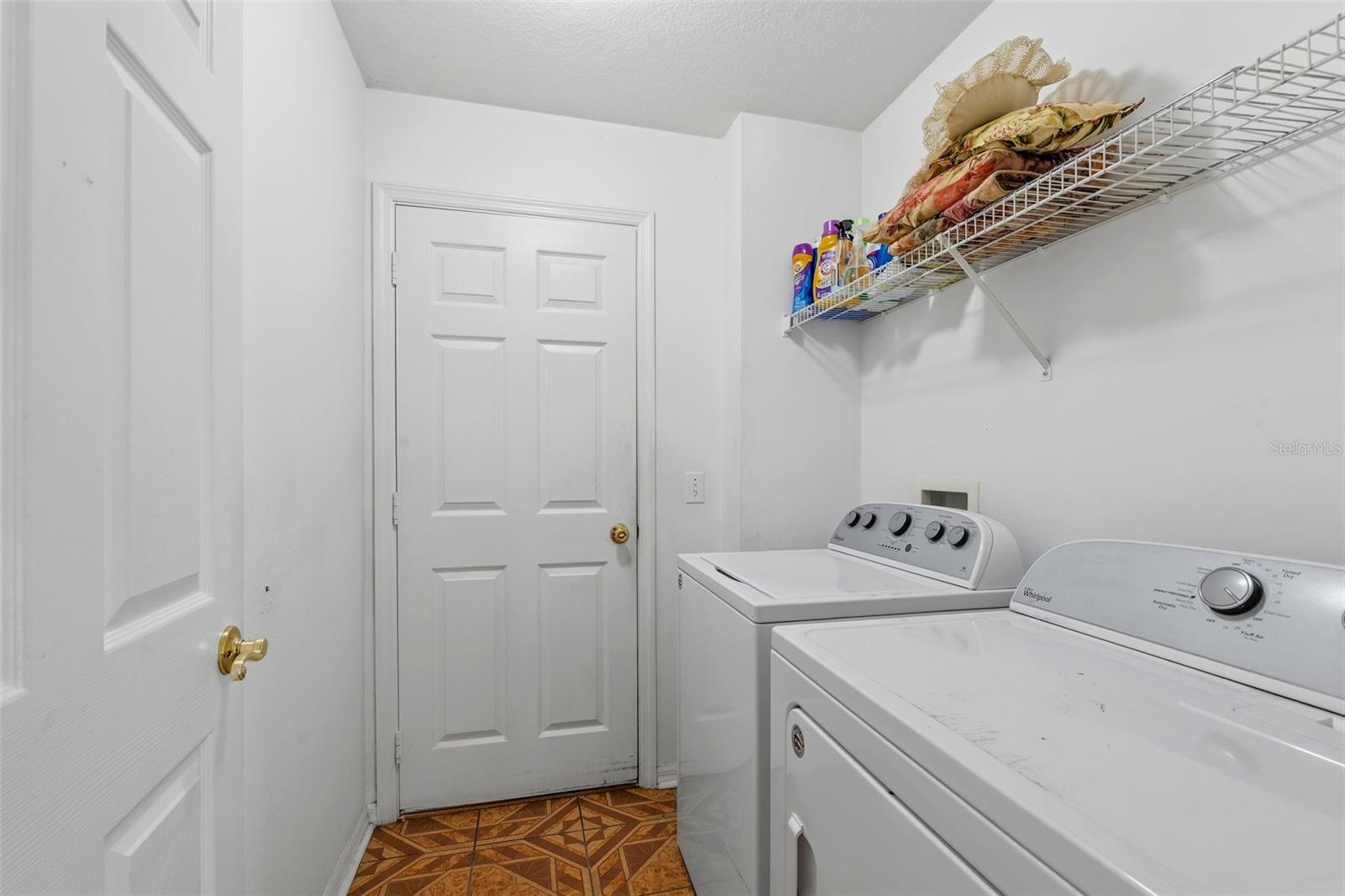 566 Vineyard Way Property Photo 22
