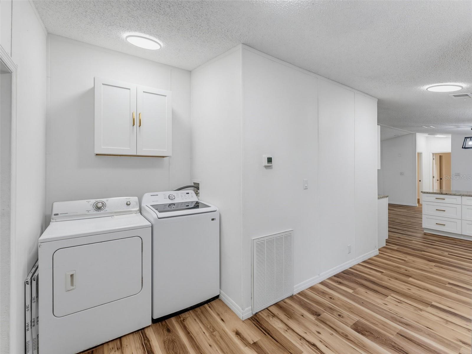 9637 Passaic Dr Property Photo 38