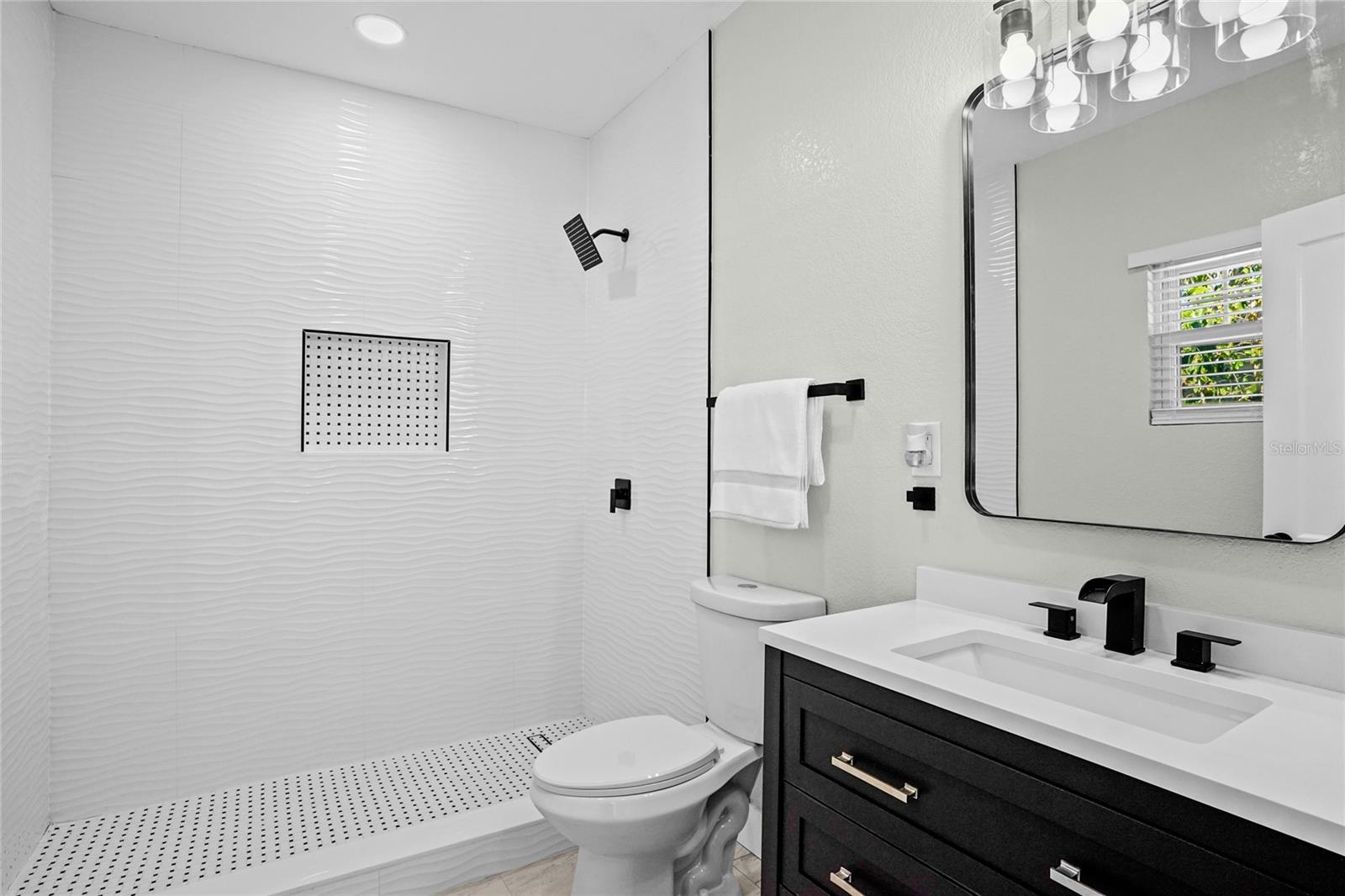 2603 W Saint Conrad St Property Photo 9