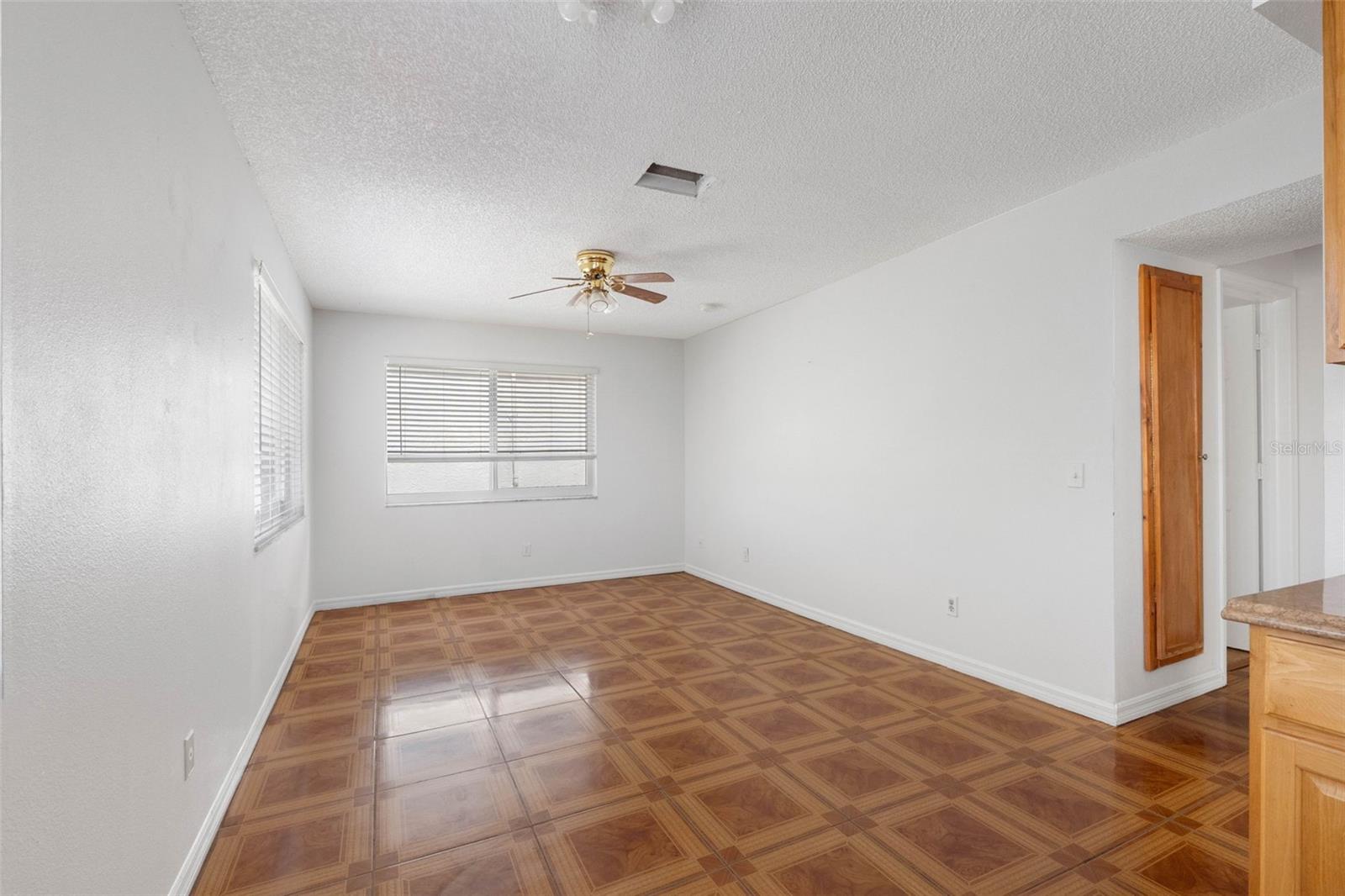 18105 1st St E Property Photo 14