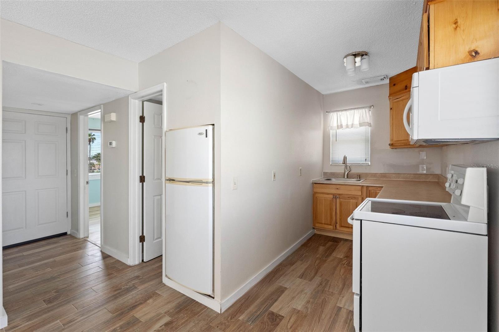 18105 1st St E Property Photo 27