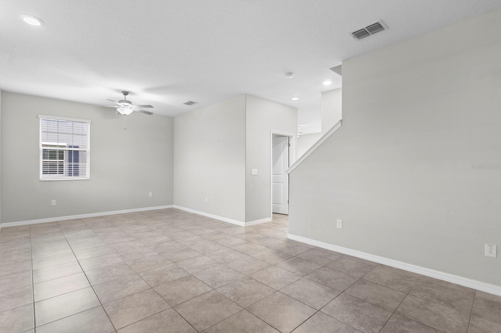 17402 Cruiser Bnd Property Photo 5