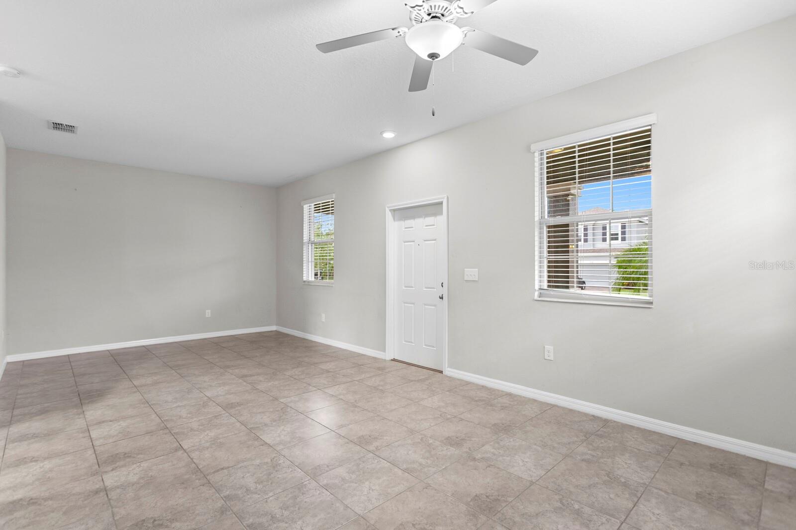 17402 Cruiser Bnd Property Photo 7