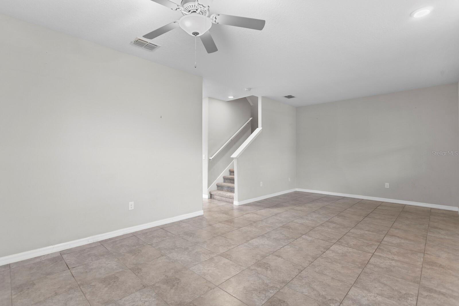 17402 Cruiser Bnd Property Photo 8