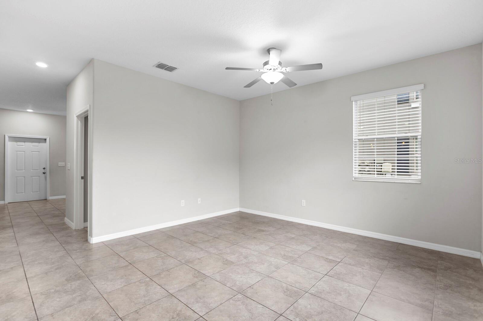 17402 Cruiser Bnd Property Photo 12