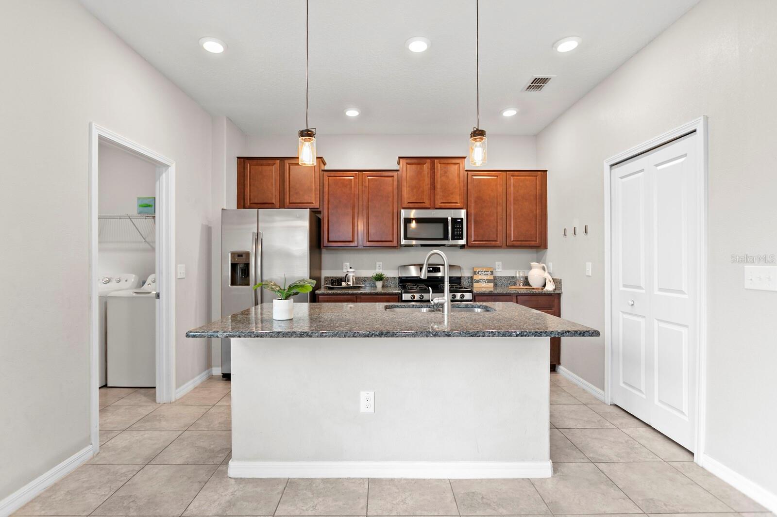 17402 Cruiser Bnd Property Photo 15