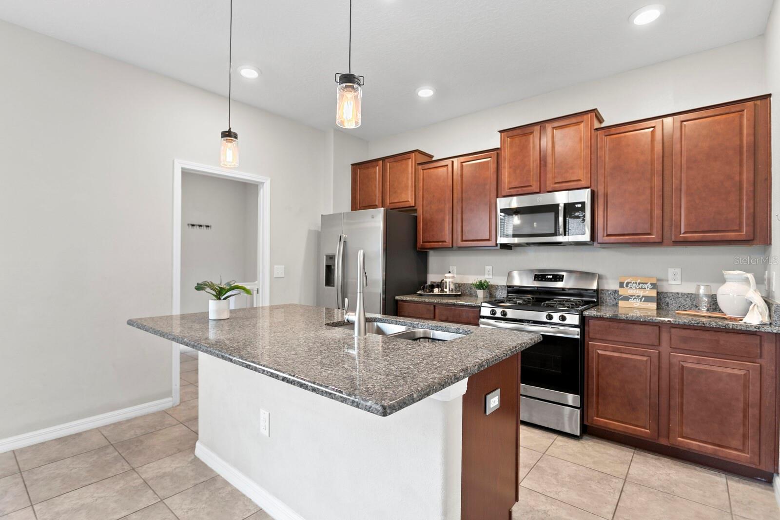 17402 Cruiser Bnd Property Photo 16