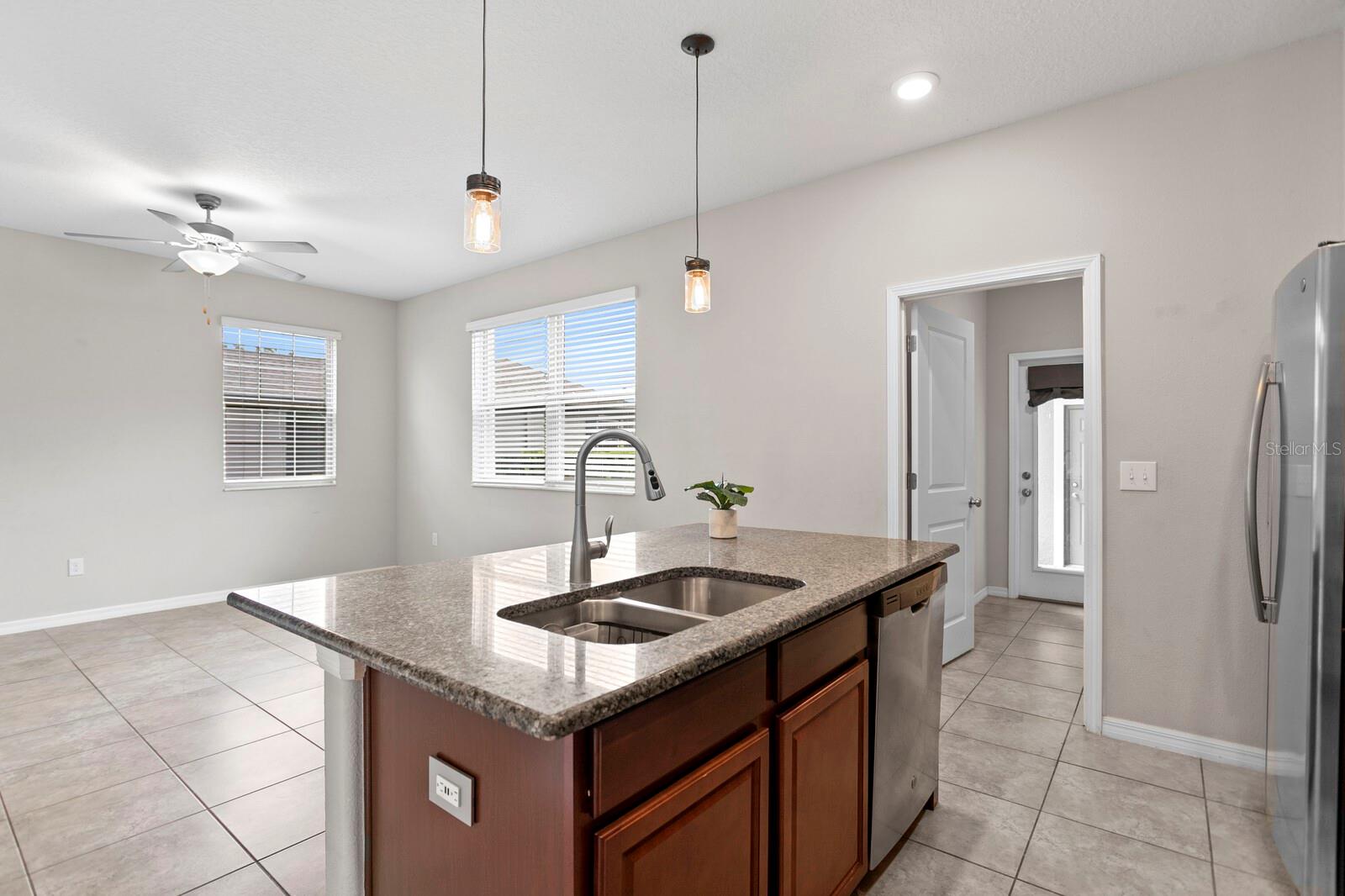 17402 Cruiser Bnd Property Photo 19