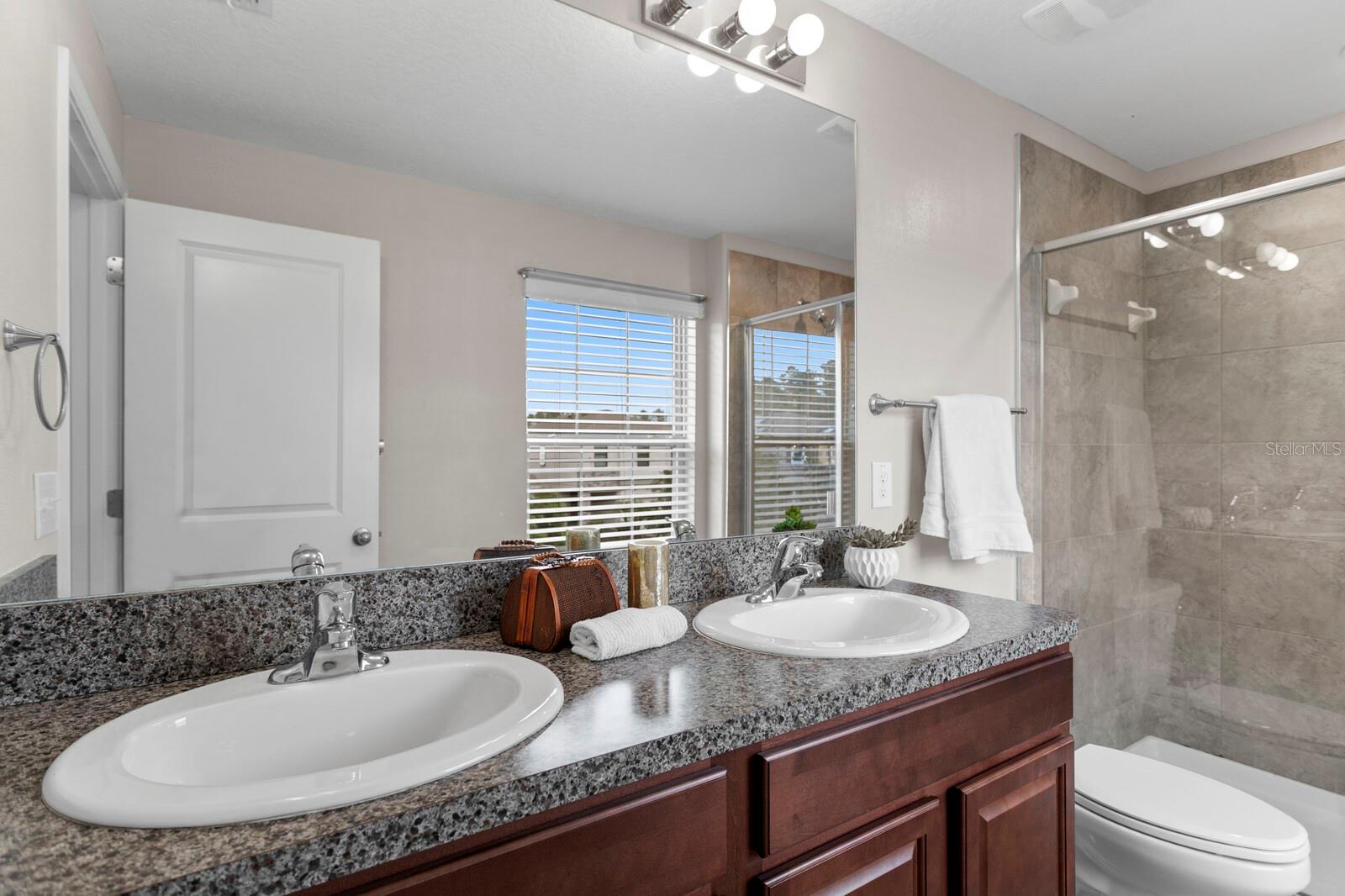 17402 Cruiser Bnd Property Photo 21