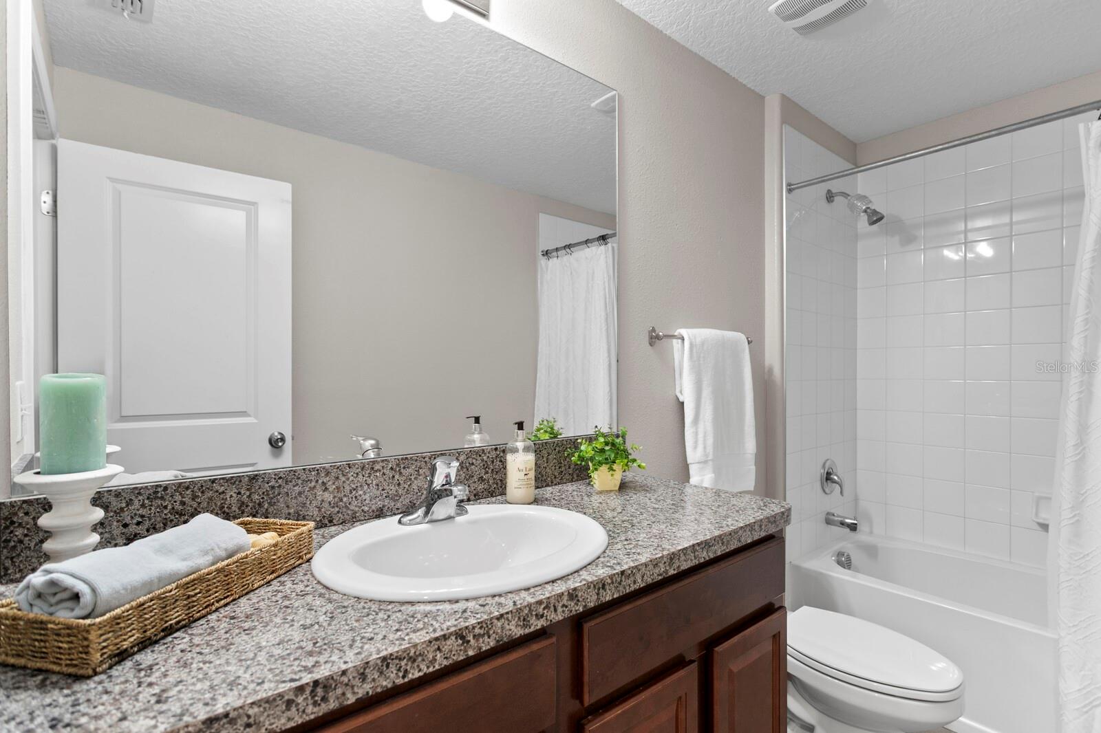 17402 Cruiser Bnd Property Photo 26