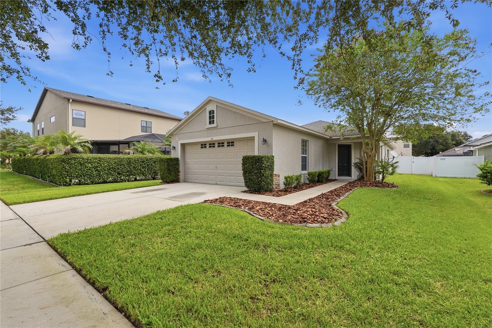TB8544796 Property Photo 1