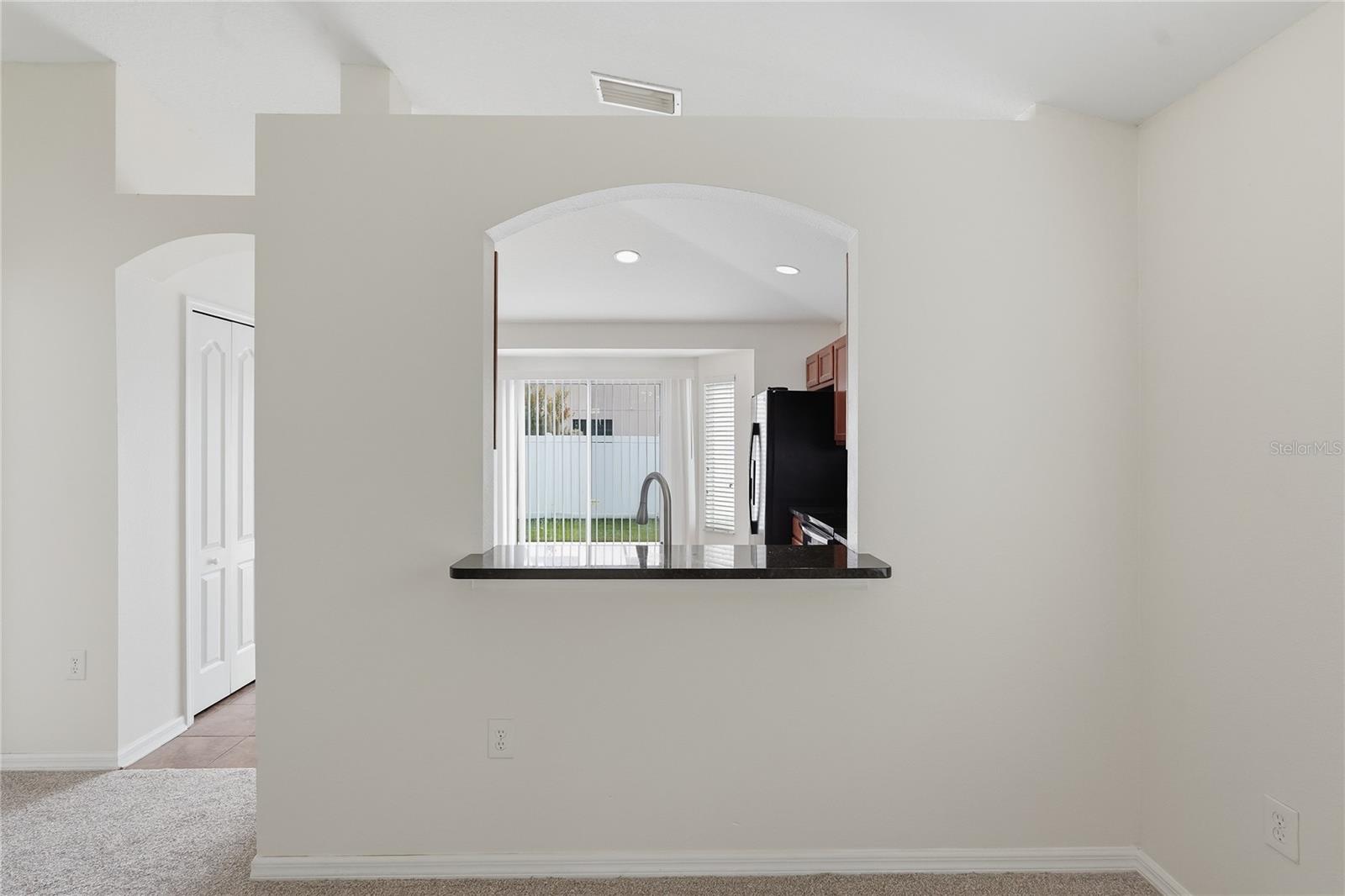 TB8544796 Property Photo 8