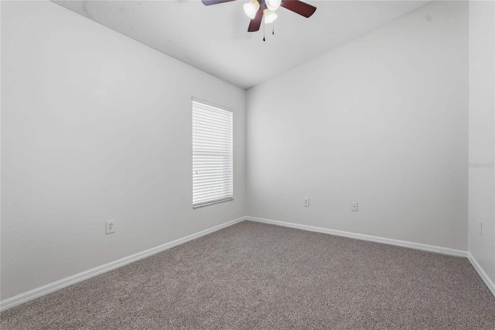 TB8544796 Property Photo 27
