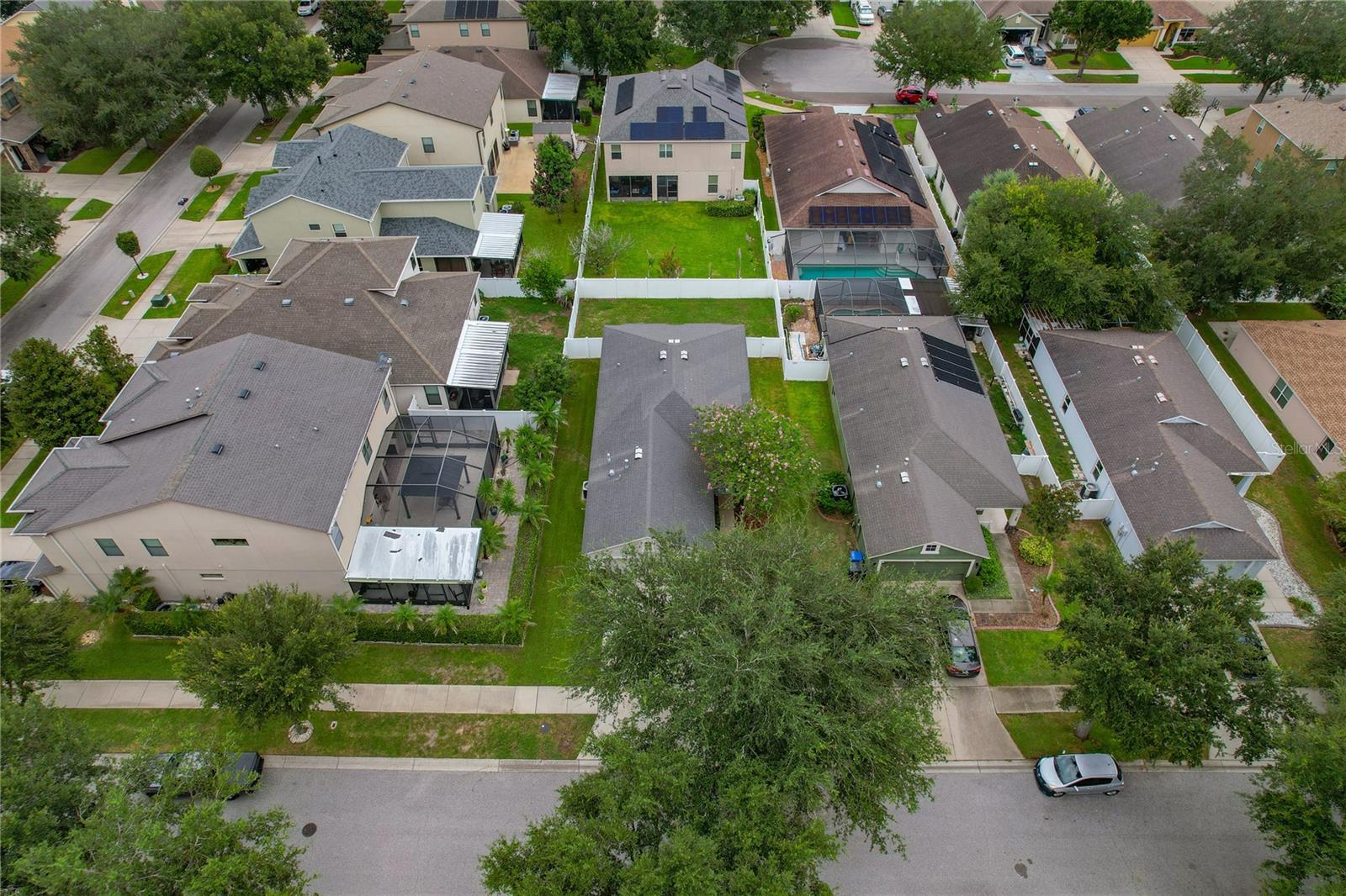 TB8544796 Property Photo 36