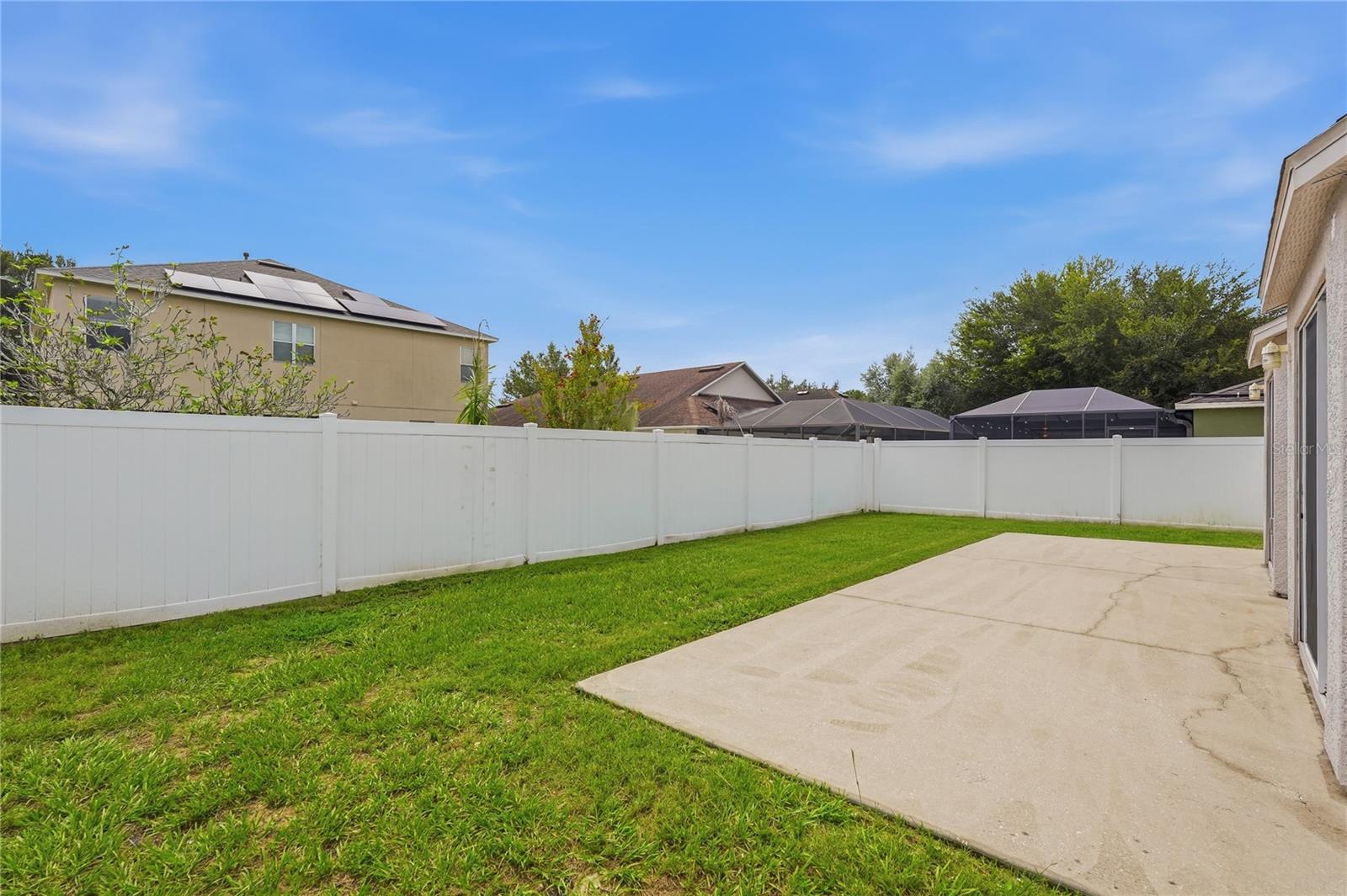 TB8544796 Property Photo 38