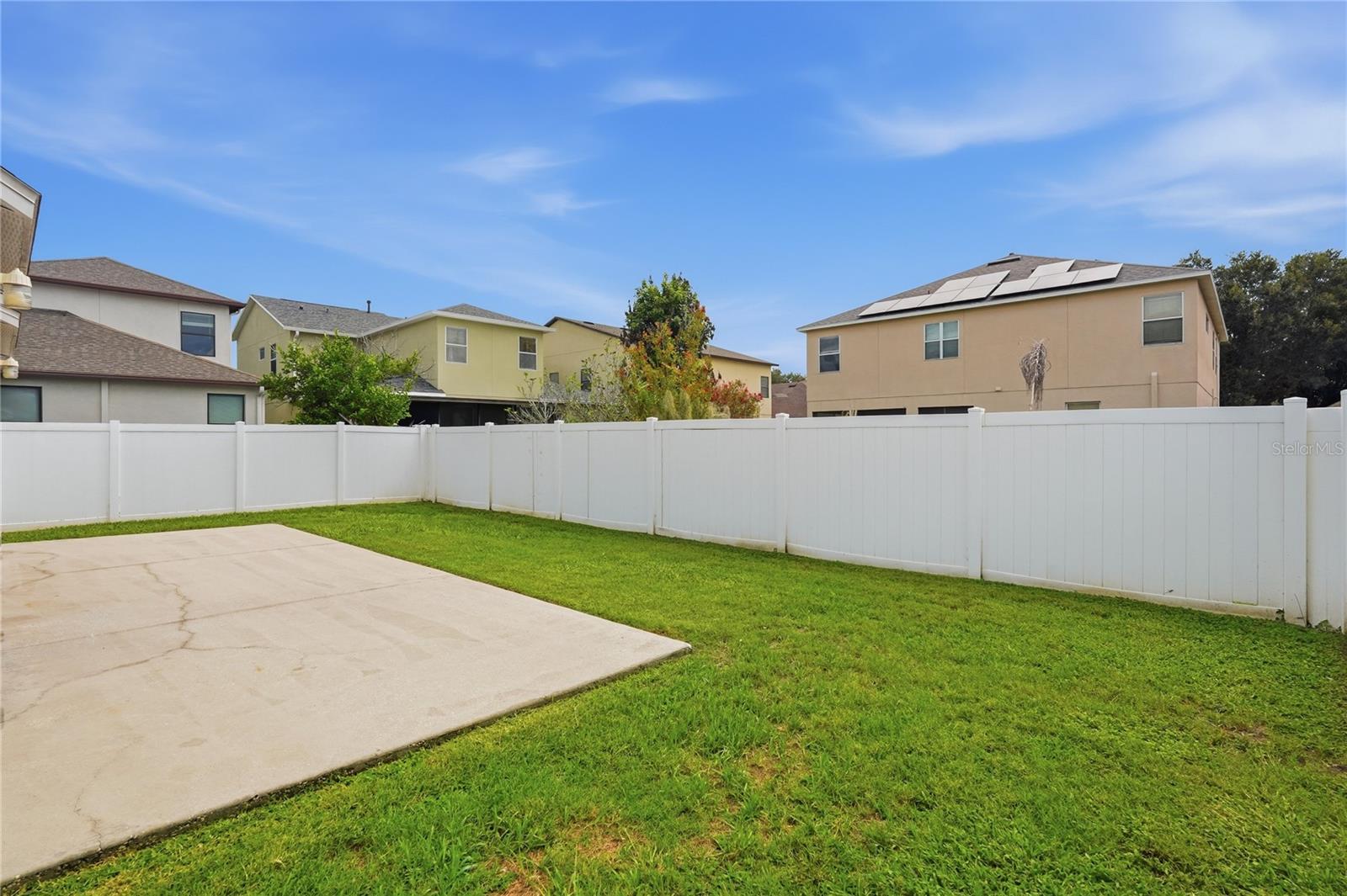 TB8544796 Property Photo 42
