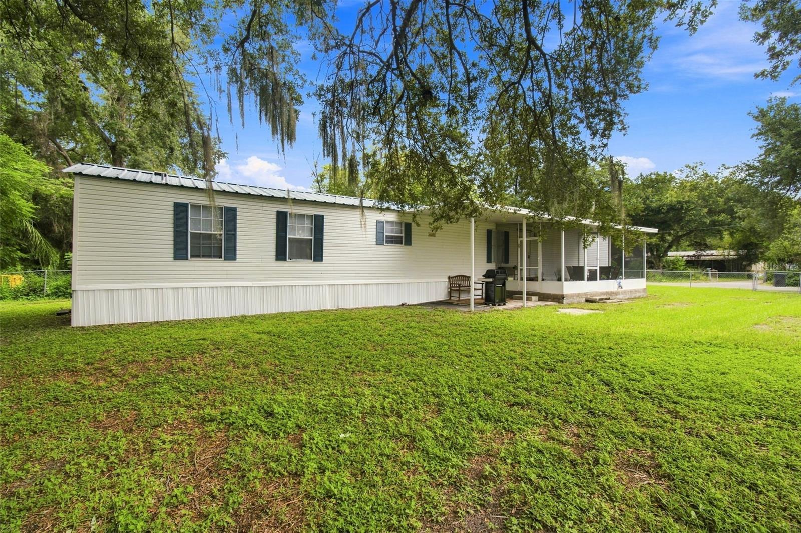 8823 E Millpoint Rd Property Photo 2