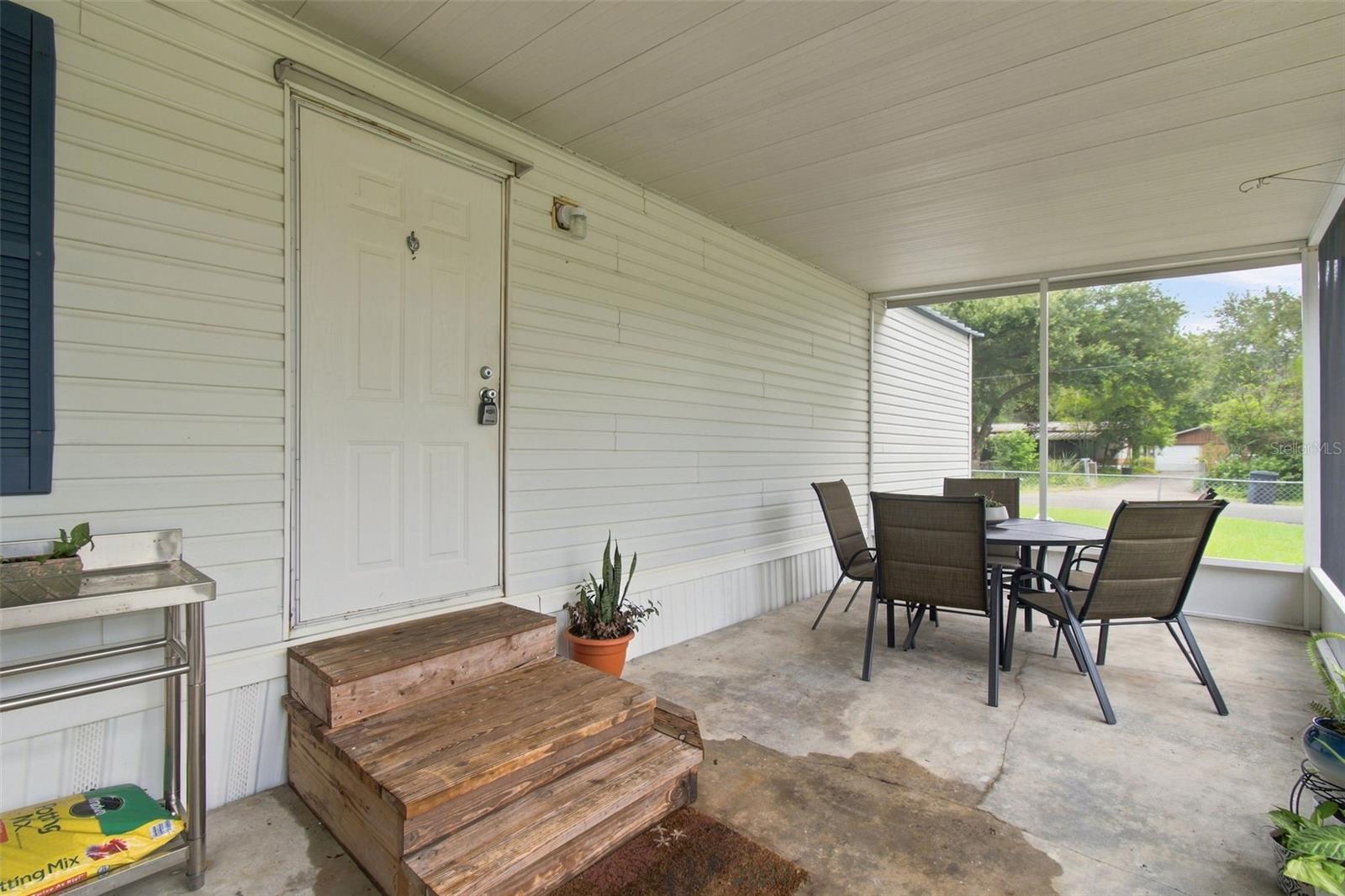 8823 E Millpoint Rd Property Photo 3