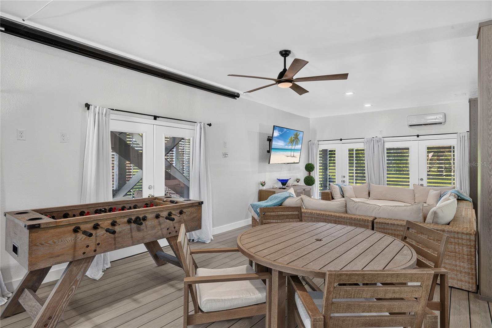 10440 Yacht Basin Dr Property Photo 21
