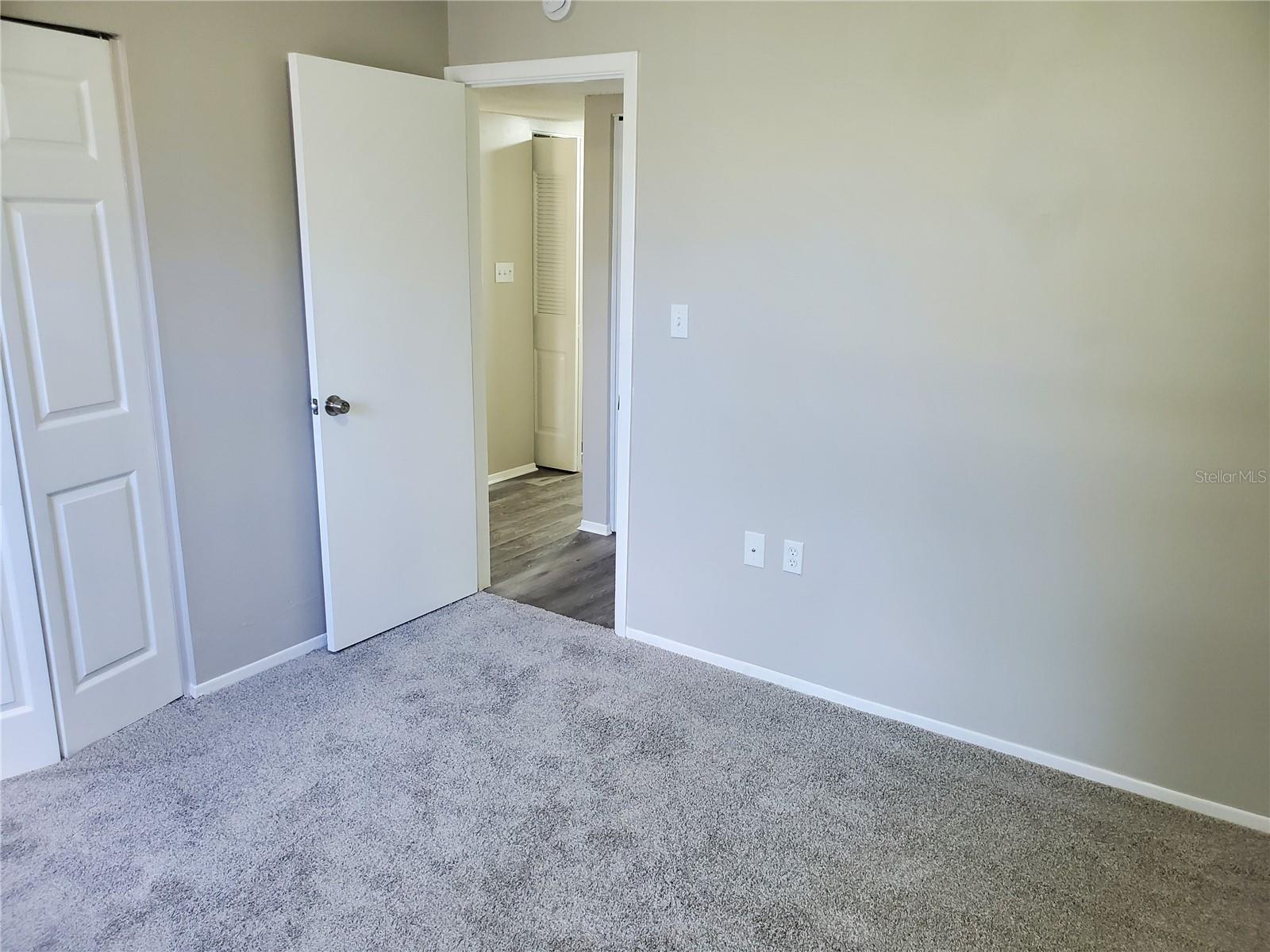 3936 Sailmaker Ln Property Photo 4