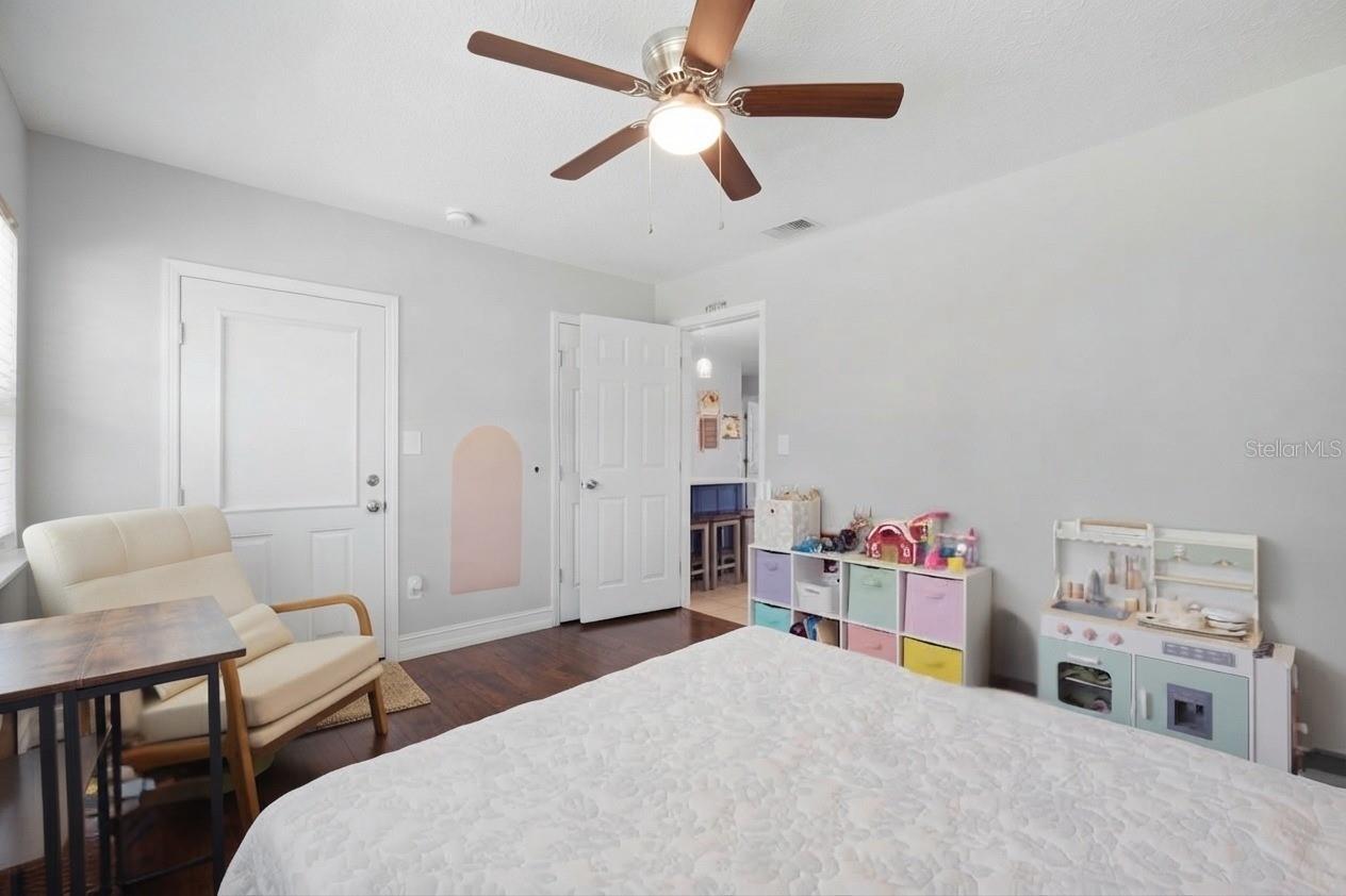 345 Cannon St Property Photo 14