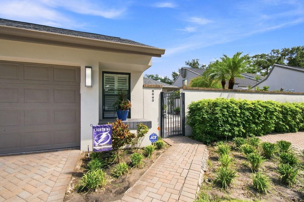 8643 Piper Ln Property Photo 4