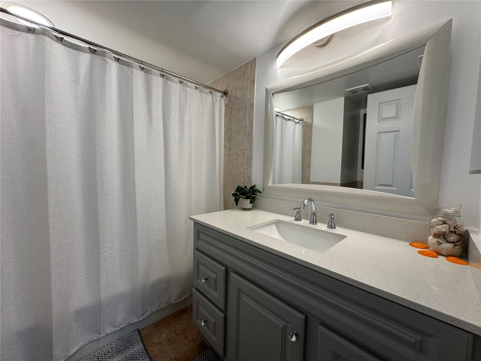 1100 E Bay Dr #3 Property Photo 20