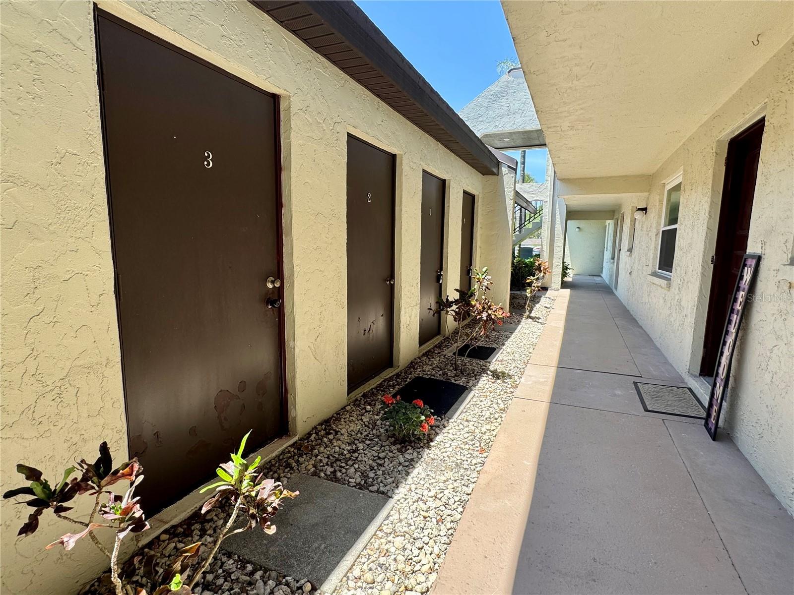 1100 E Bay Dr #3 Property Photo 25