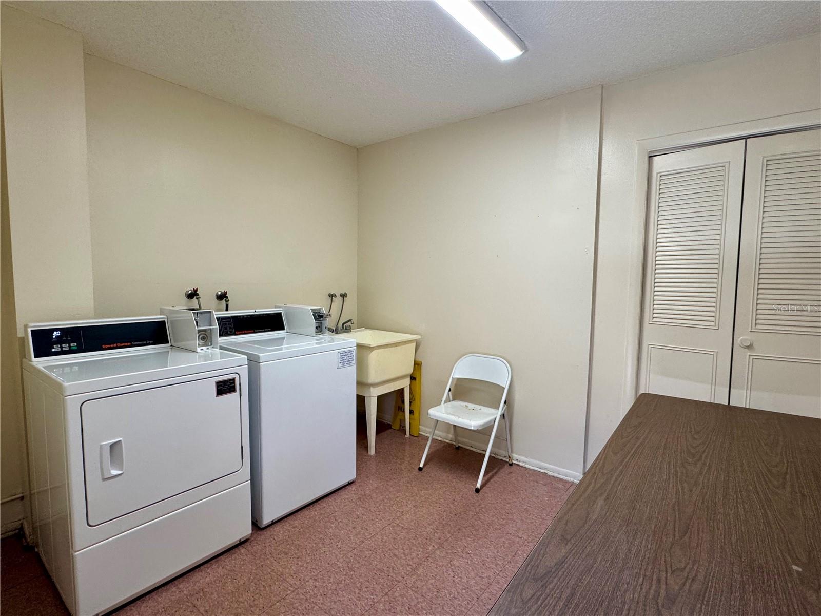 1100 E Bay Dr #3 Property Photo 26