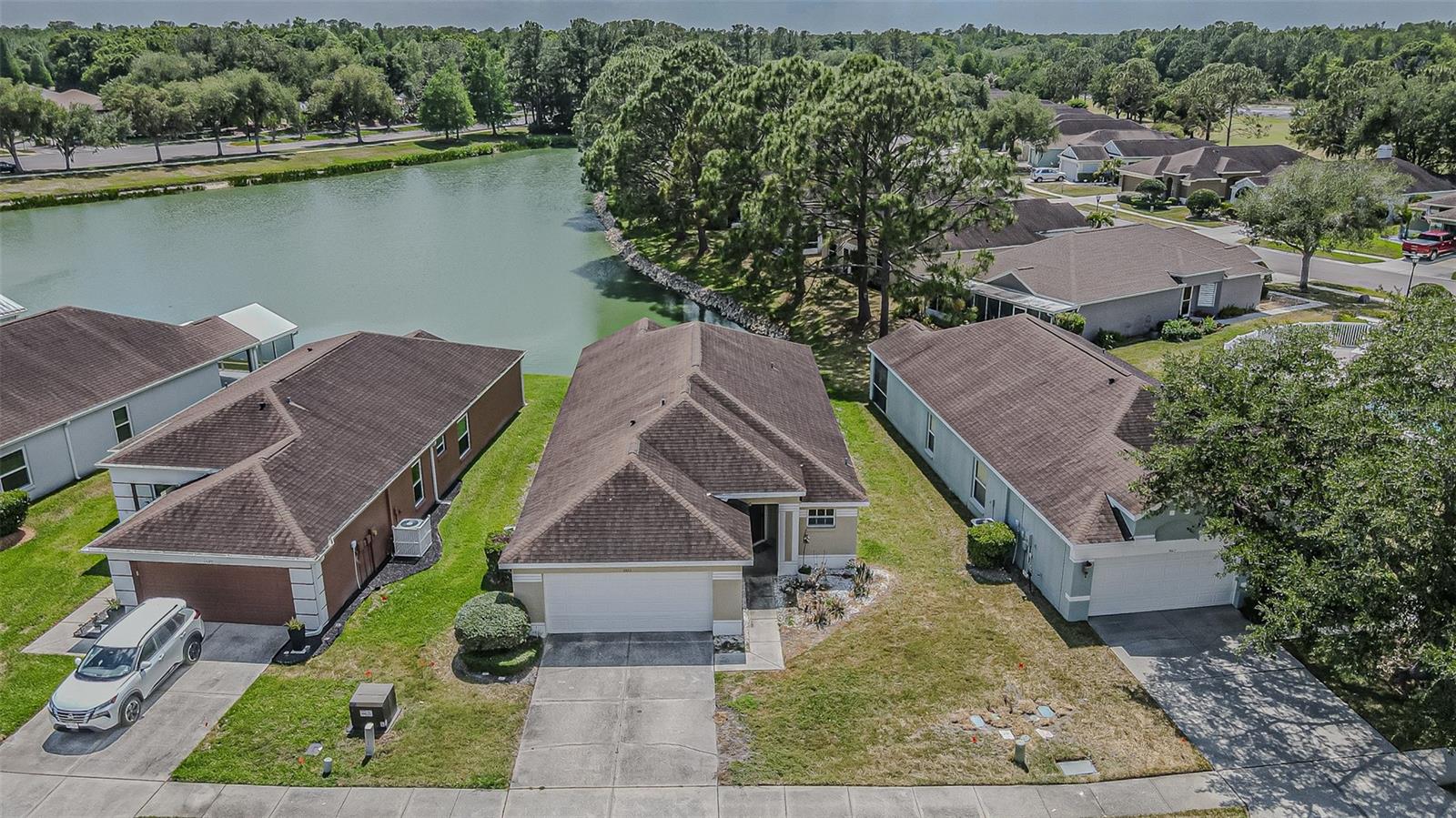 5553 Gallant Fox Ct Property Photo 3