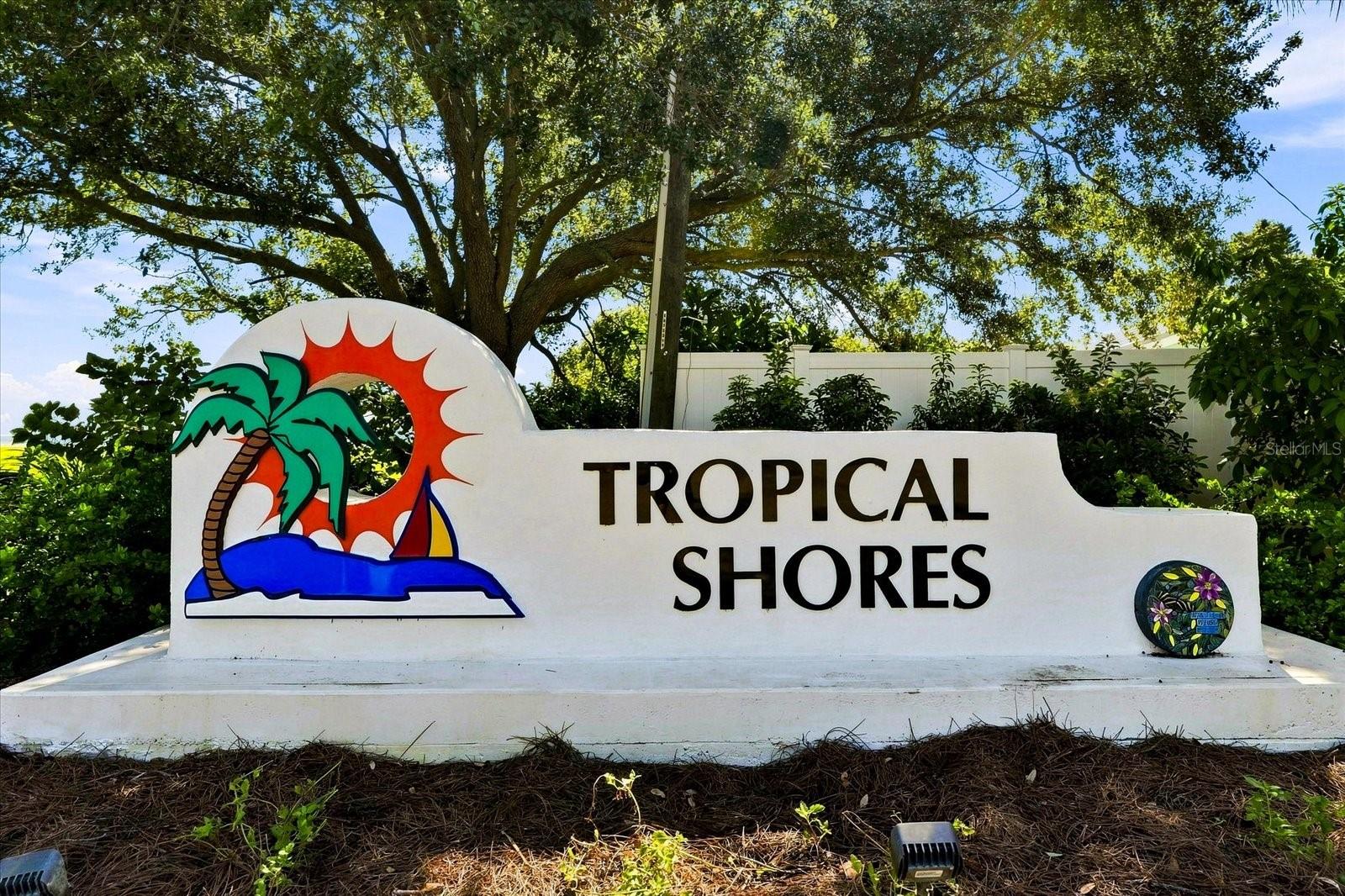 2334 Tropical Shores Dr Se Property Photo 4