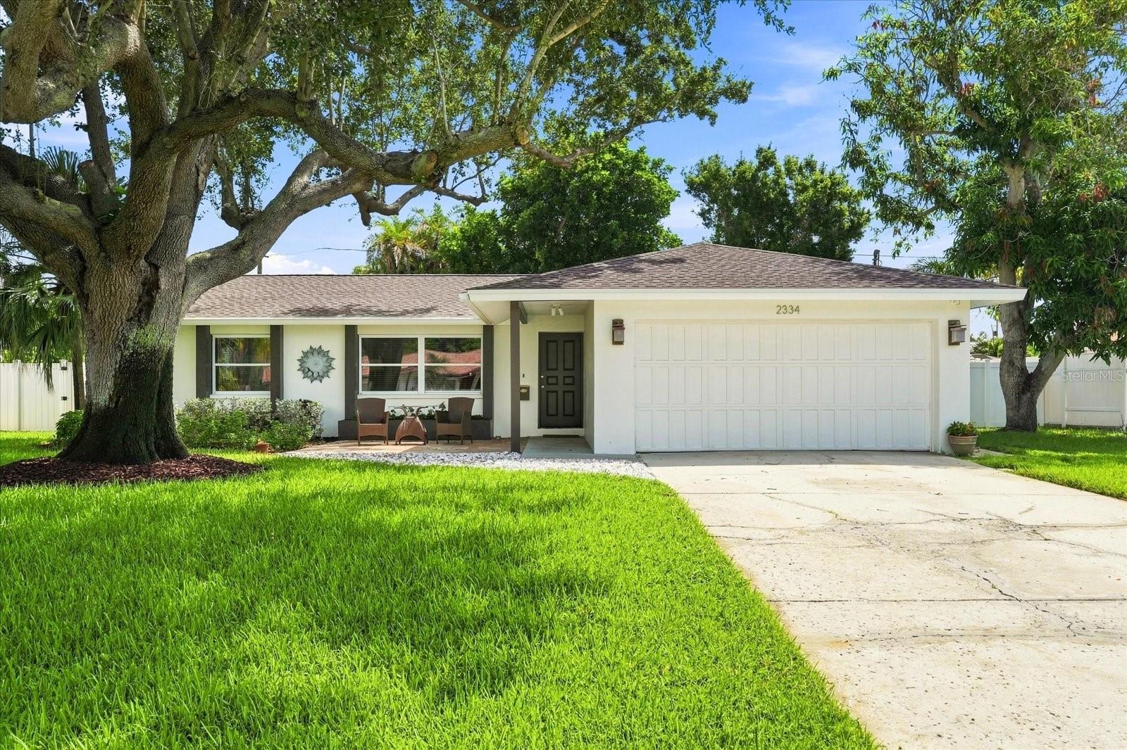 2334 Tropical Shores Dr Se Property Photo 5