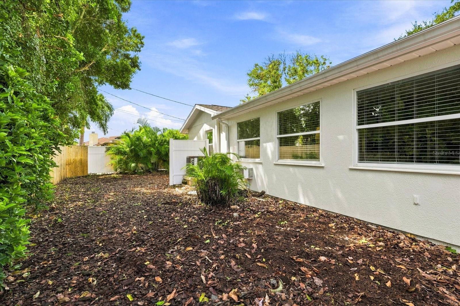 2334 Tropical Shores Dr Se Property Photo 39