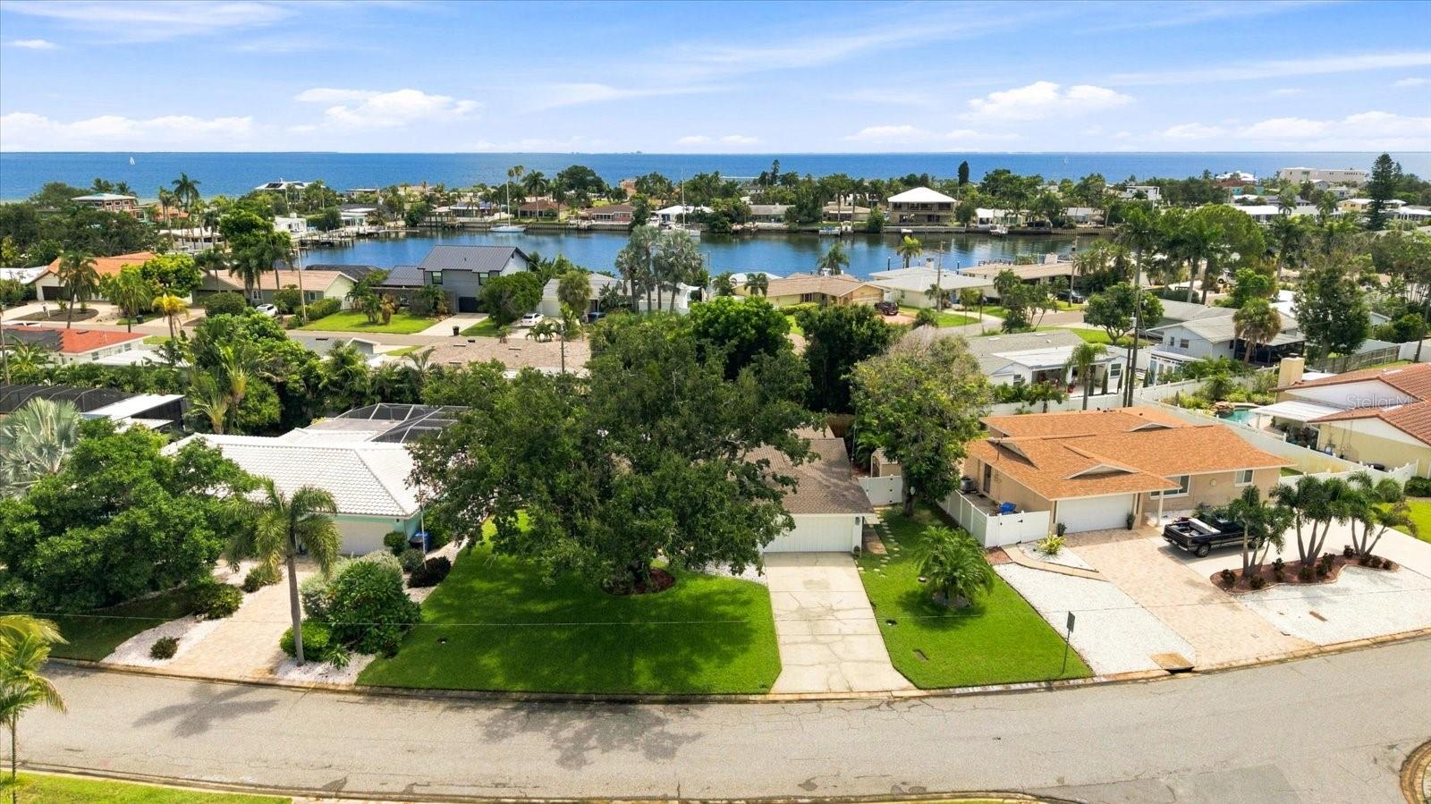 2334 Tropical Shores Dr Se Property Photo 46