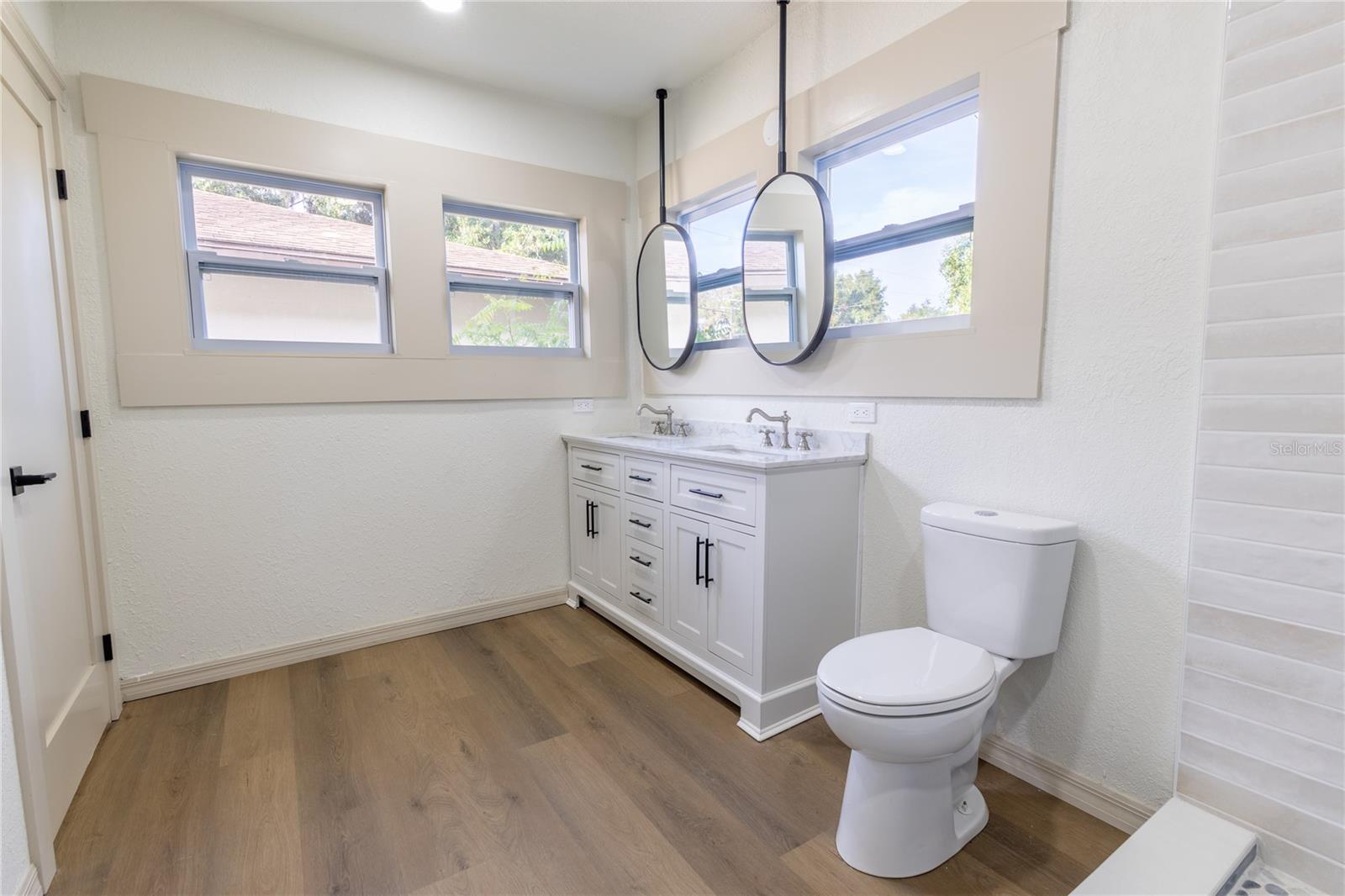 14022 4th St Property Photo 18