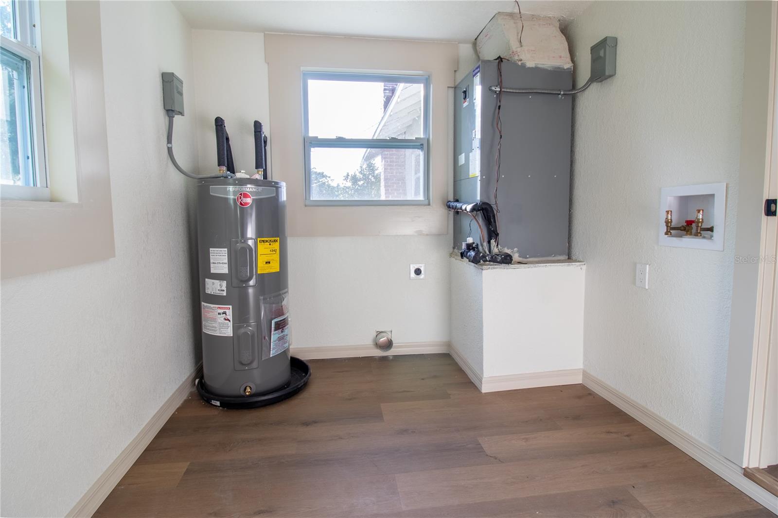14022 4th St Property Photo 24