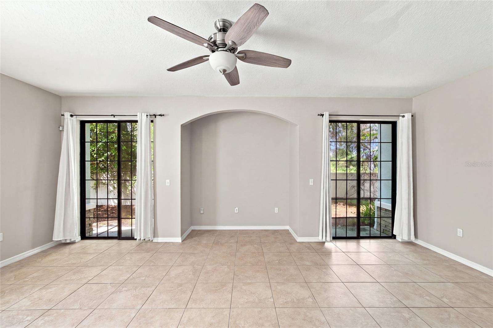 5519 Kinglethill Dr Property Photo 4