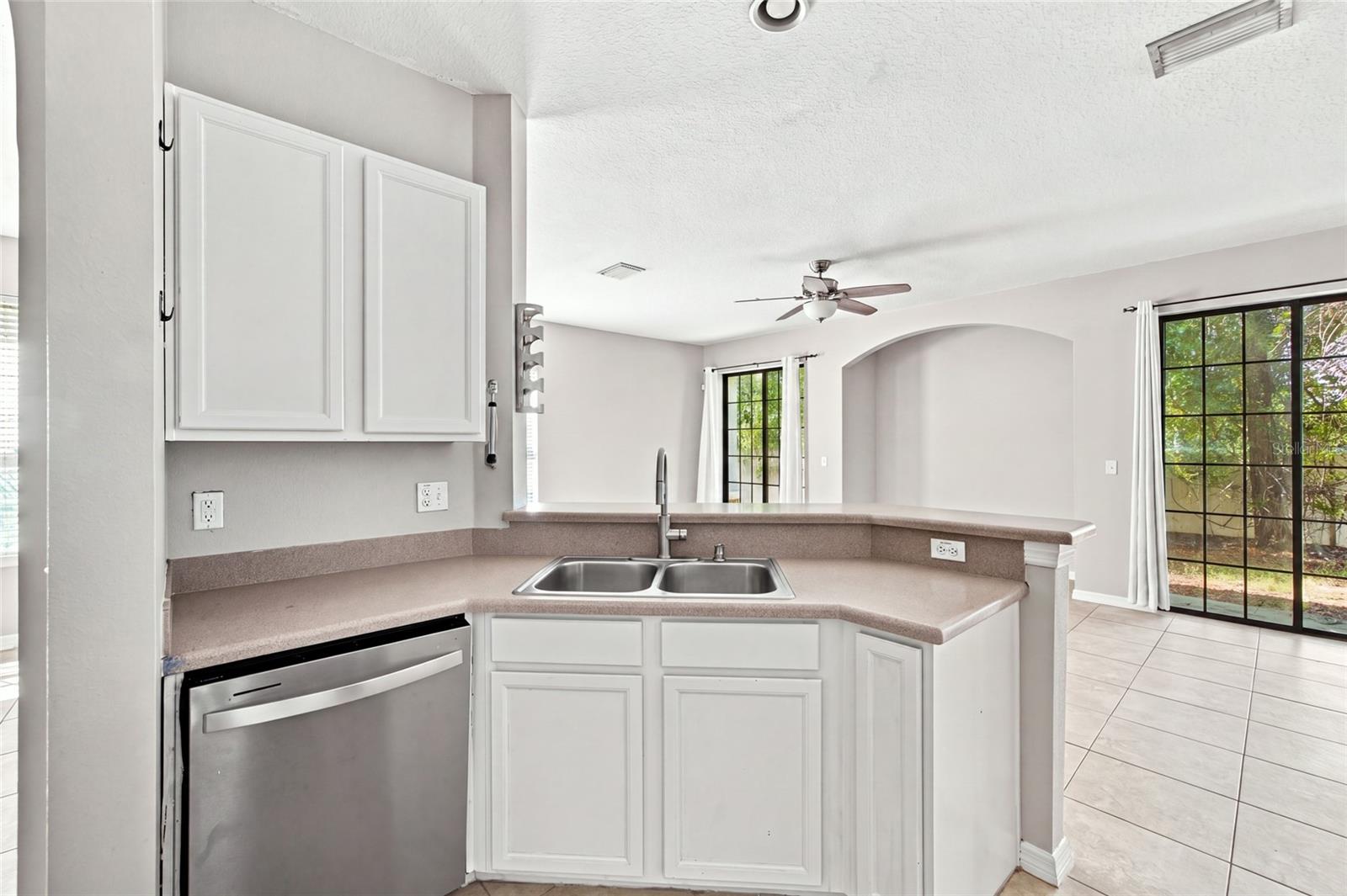 5519 Kinglethill Dr Property Photo 9